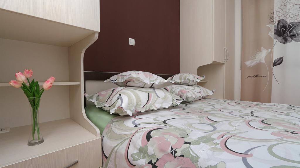 Antonijas Sunny Apartment Makarska Luaran gambar
