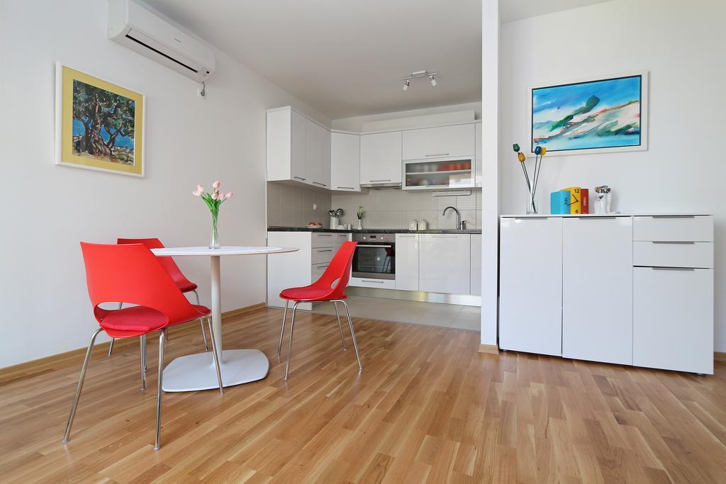 Antonijas Sunny Apartment Makarska Luaran gambar