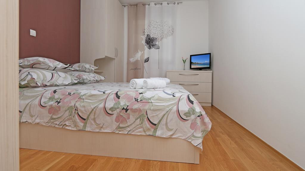 Antonijas Sunny Apartment Makarska Luaran gambar
