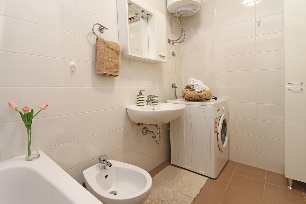 Antonijas Sunny Apartment Makarska Luaran gambar